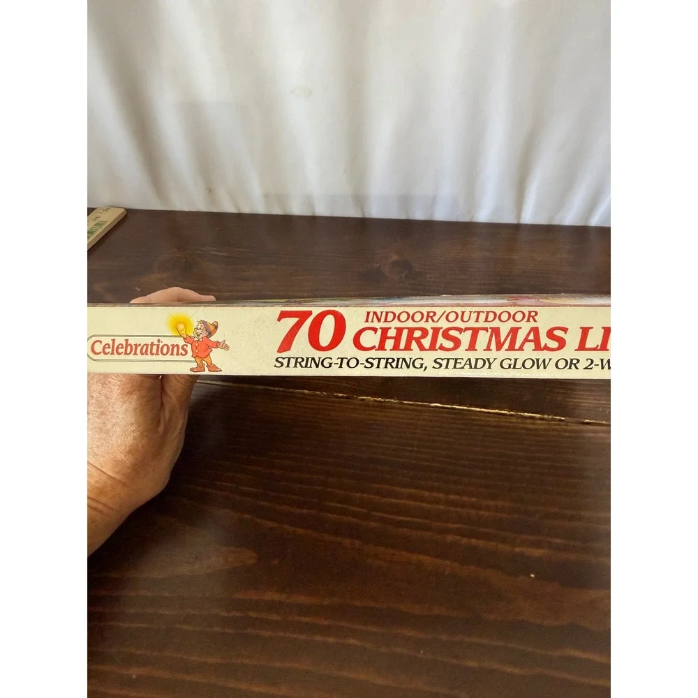 VTG Celebrations 70 Christmas Lights Clear Indoor Outdoor String Flashing 22ft‎